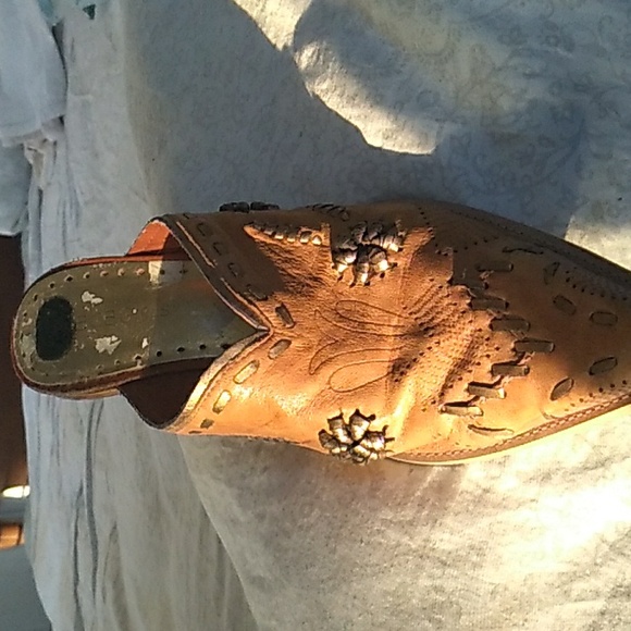 BCBG decorative mules 38 - Picture 2 of 9